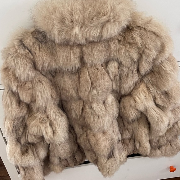 Fur coat luxury - Picture 3 of 5